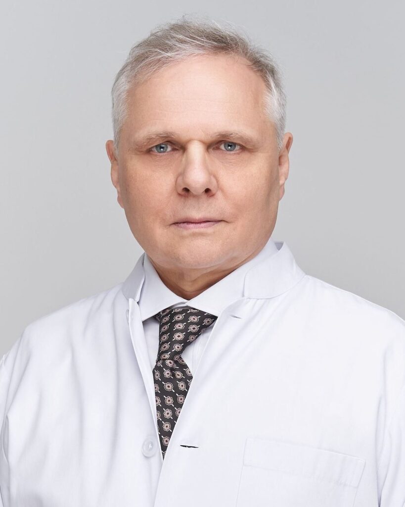 Dr. Gregor Kowal, German-Certified Consultant in Psychiatry and Psychotherapy. Treatment with Psychiatric Medication at CHMC Dubai